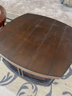 Coffee/Center Table