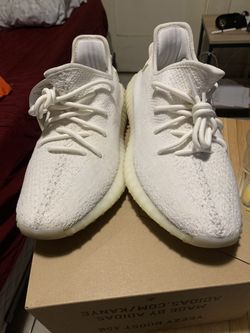 Yeezy Cream White 350 V2 Size 9 condition 9/10 $240