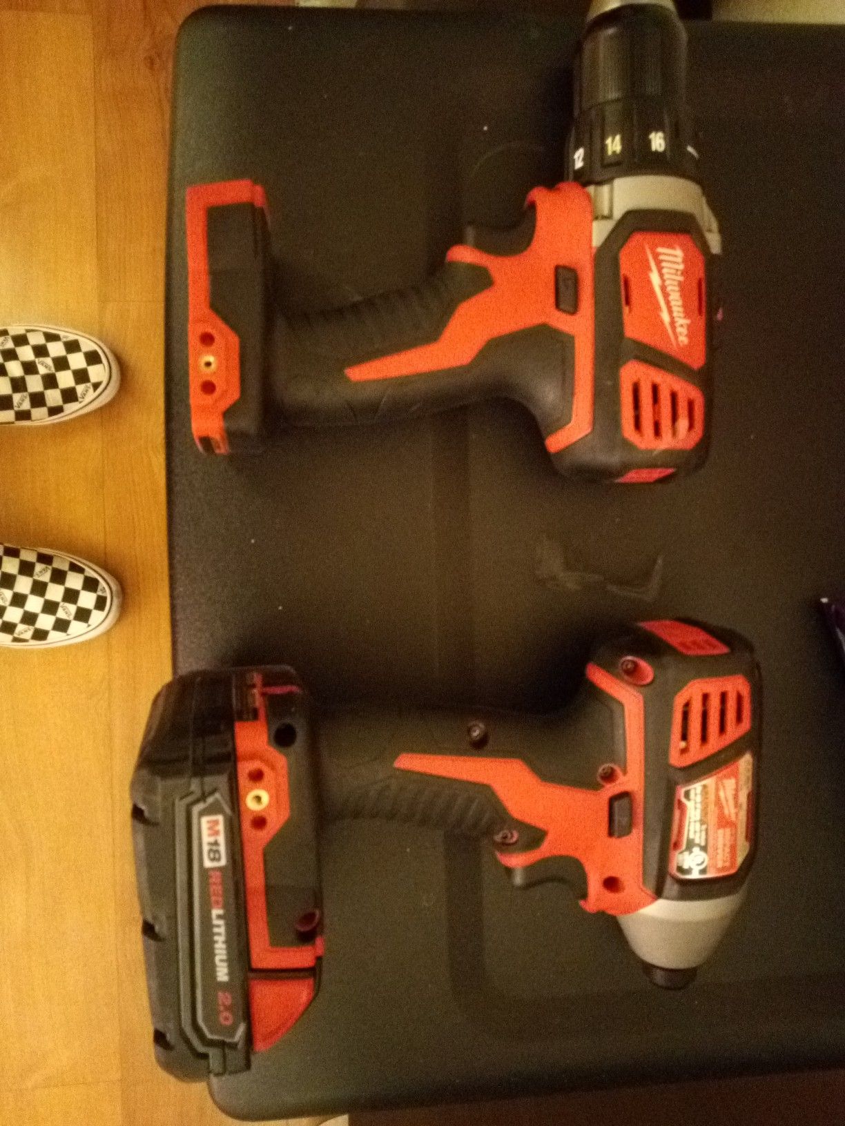 Milwaukee 18v drill set