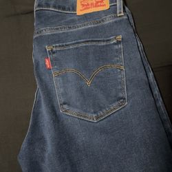 Levis jeans for woman