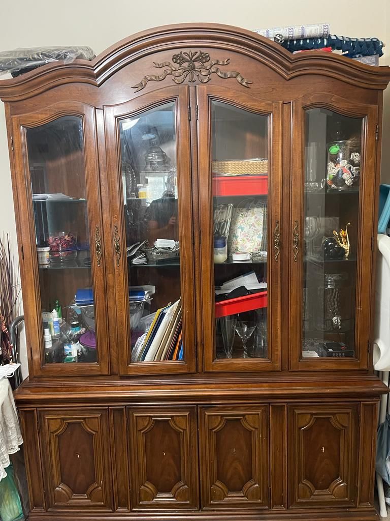 MOVING SALE! 18 century china cabinet / display cabinet