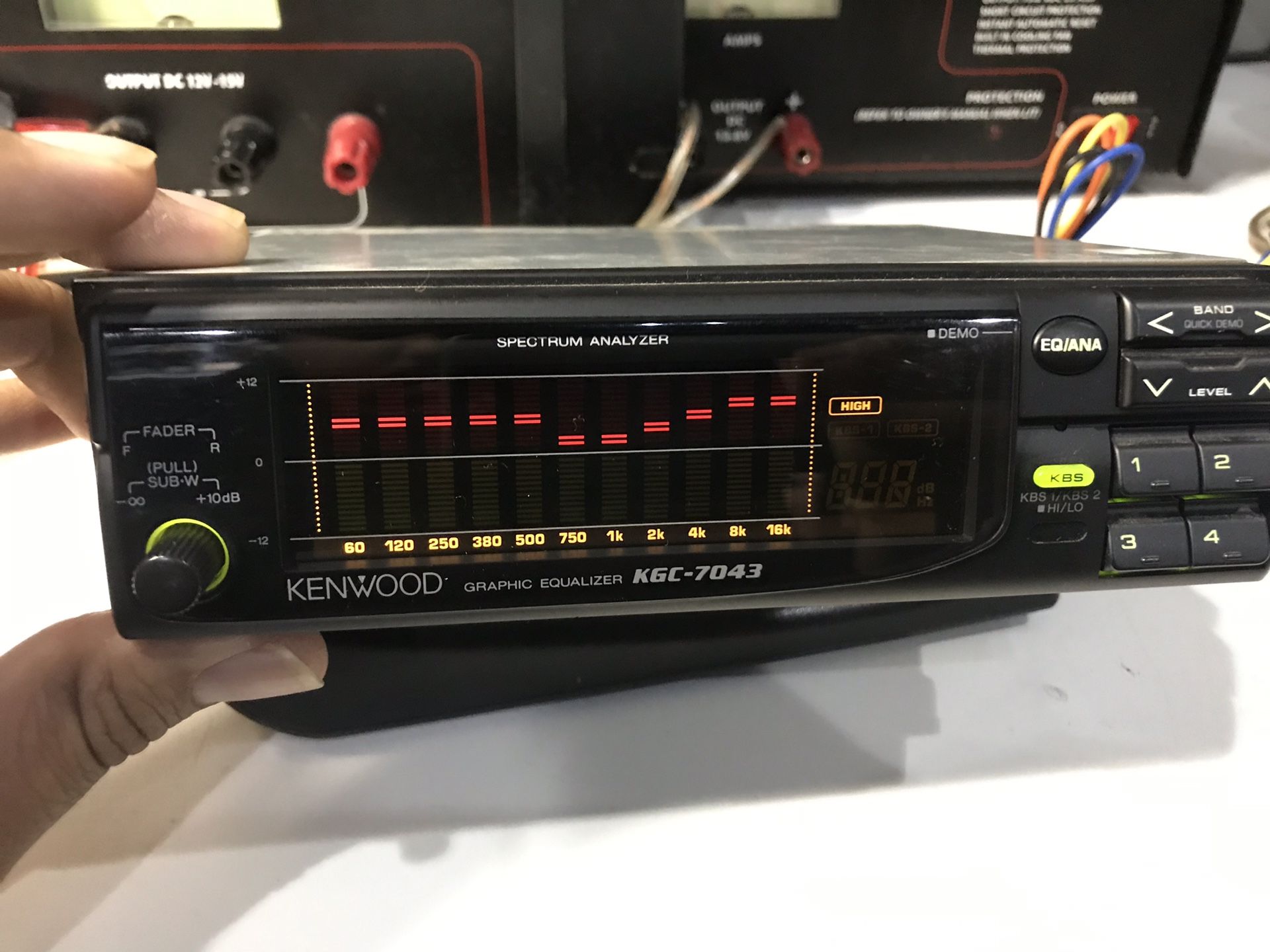 KENWOOD KGC7043 Digital Graphic Equalizer Single Din like new! for Sale in Los Angeles, CA