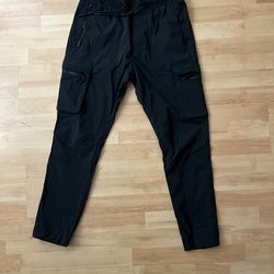 Black small cargo pants