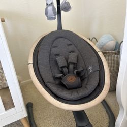 Baby Swing. Maxi-Cosi