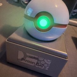 PREMIER BALL POKEMON REPLICA BY  TWC
