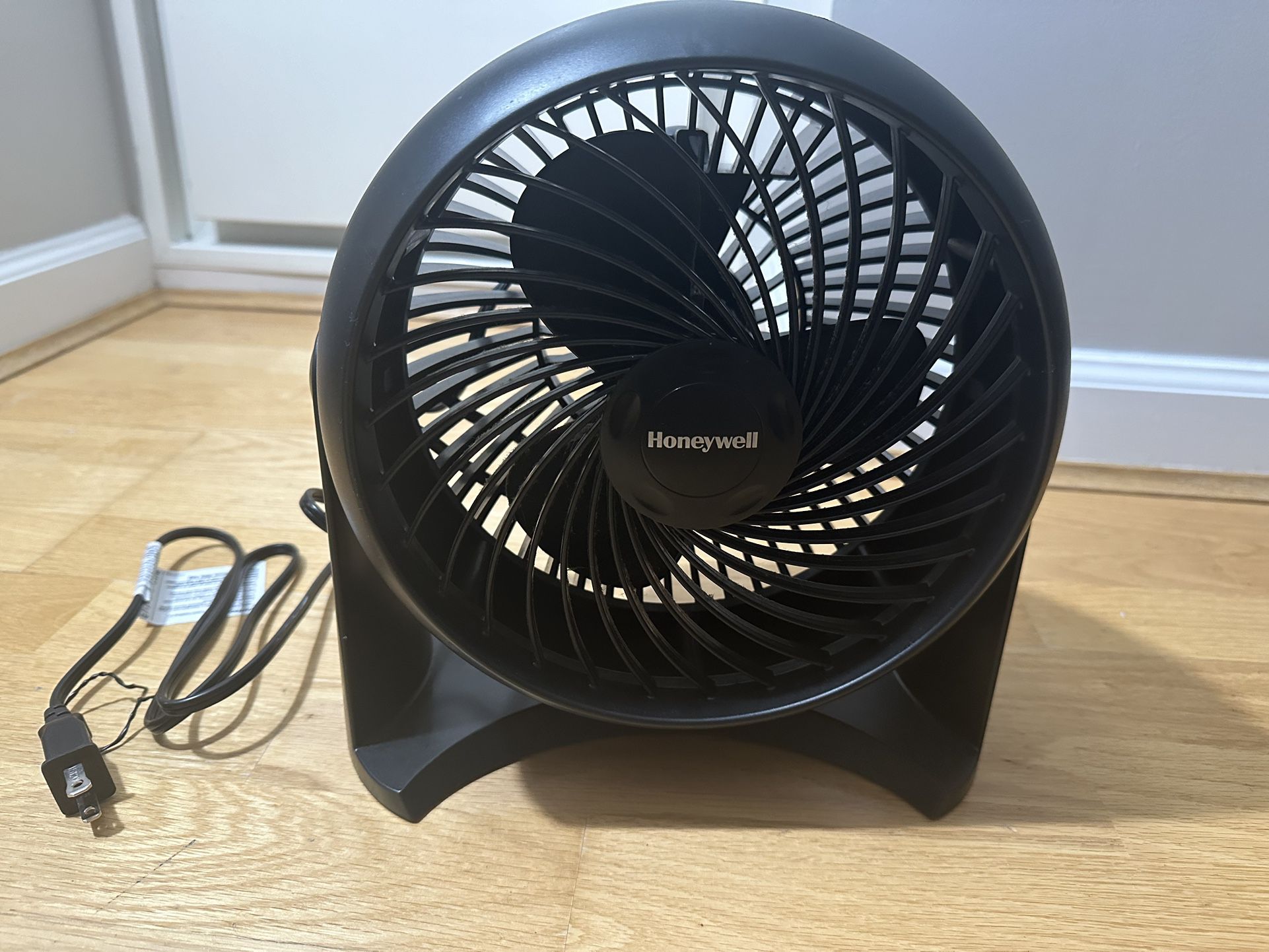 Honeywell Turbo power Table Fan
