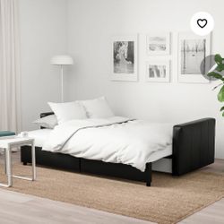 Black Futon