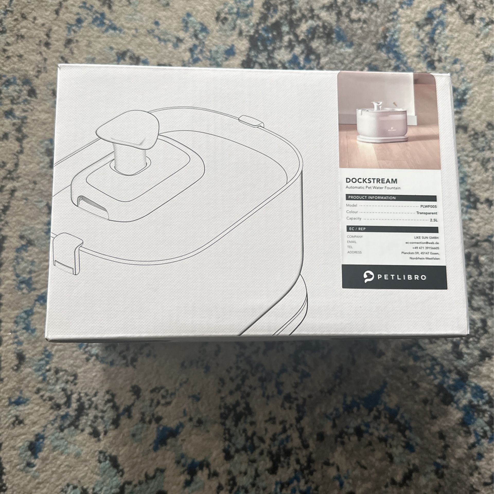 Brand New Dockstream Pet Water Fountain