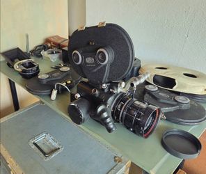 Arriflex 16BL (16 mm) – Fully Working, with Carl Zeiss Vario-Sonnar 1:2.8 / 10-100 mm + Extras