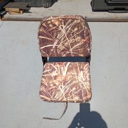 Camo boat seats