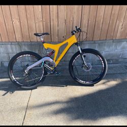Mountain Cycle Fury Downhill MTB Full Custom Build