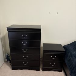 5 Drawer Black Dresser + 2 Night Stands