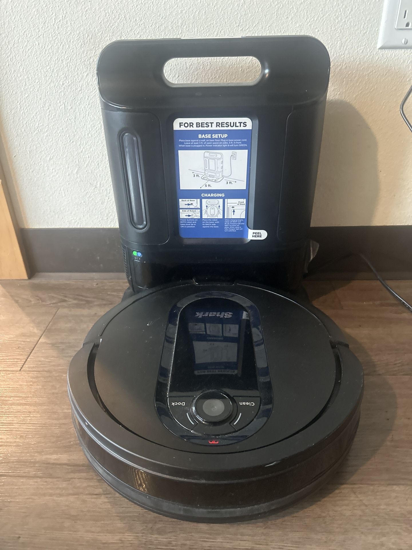 Shark Robot Vacuum w/ Self-Empty Base – Great Deal 🔥