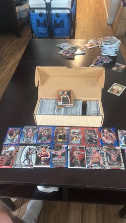 300+ UFC Trading Card Lot