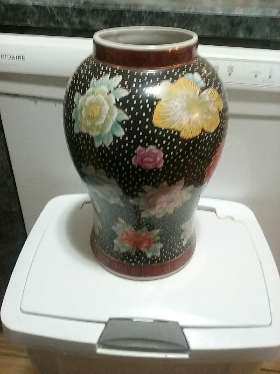 Asian floor decorative flower vase