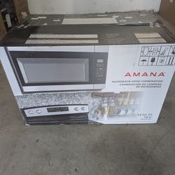 New (In Box) Amana Microwave/Hood Combination 