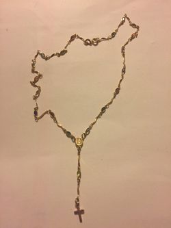 Rosario de oro brasileño