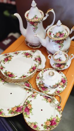 Royal Albert Old Country Roses Tea Set