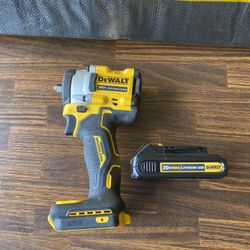 20 V Dewalt three speed 3/8 impact wrench and one battery