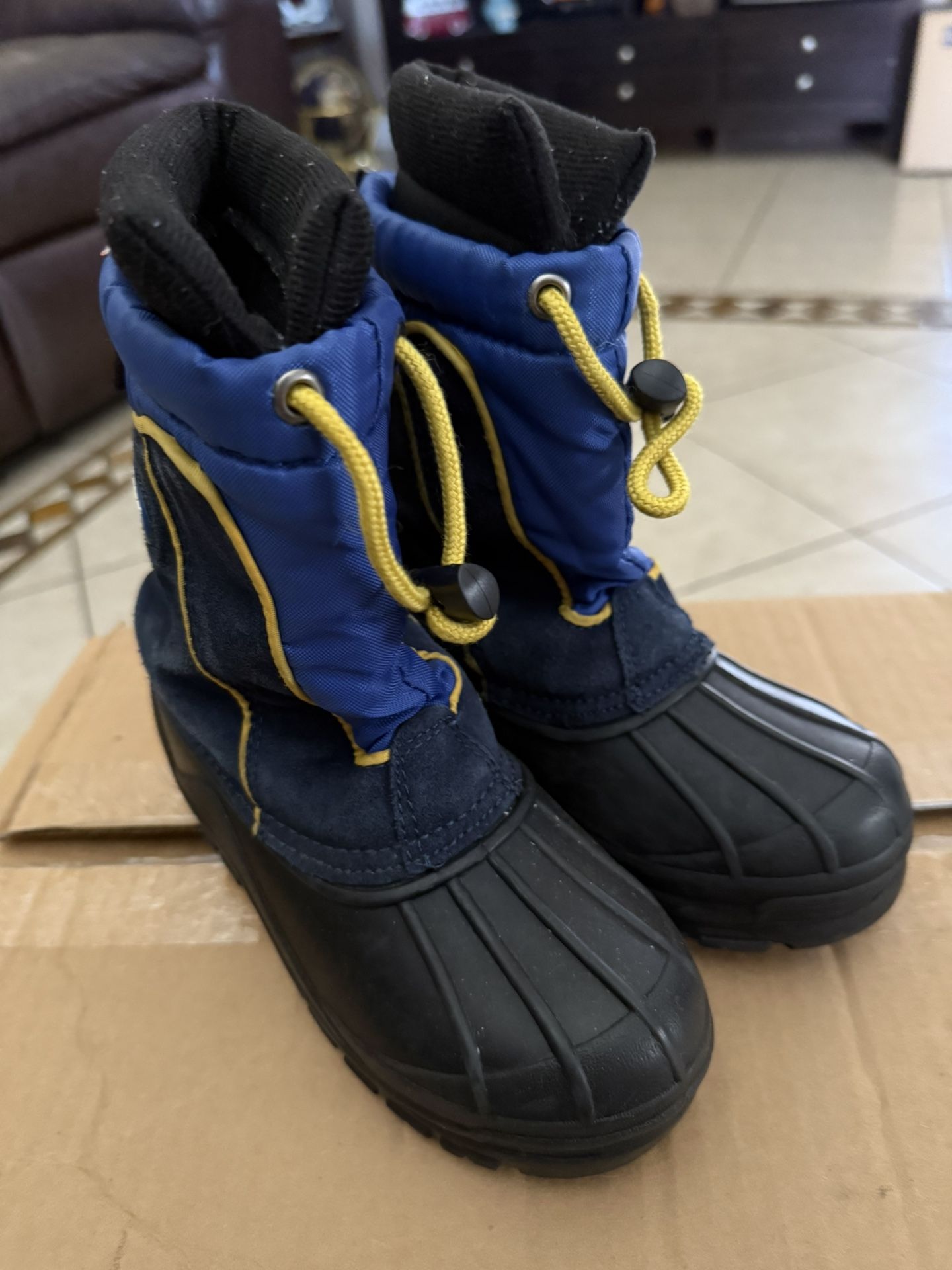 Kids Snow Boots Size 13