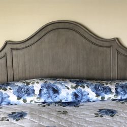 Cali King Adjustable Mattress with base and Bedroom Set
