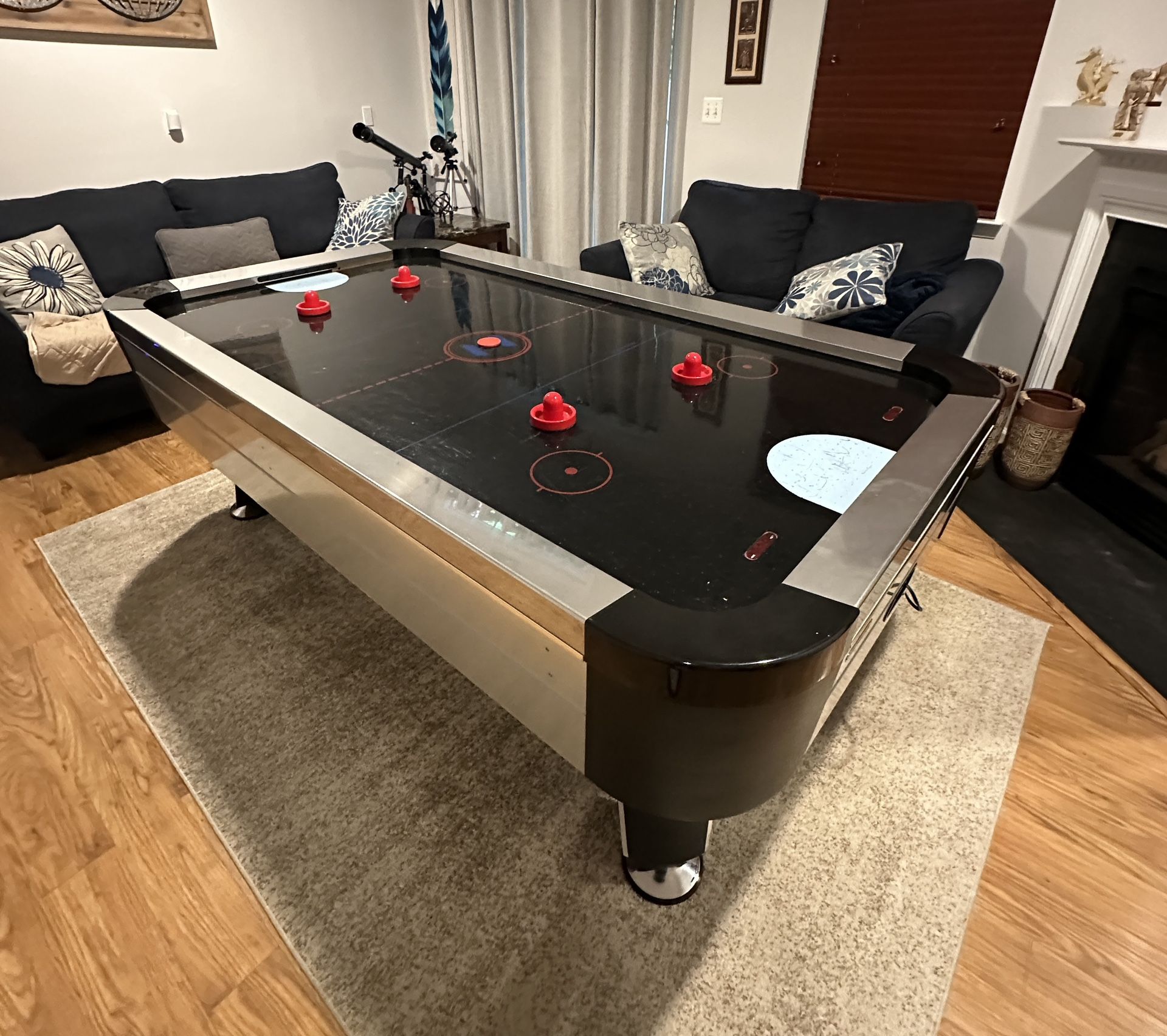 Air Hockey Table