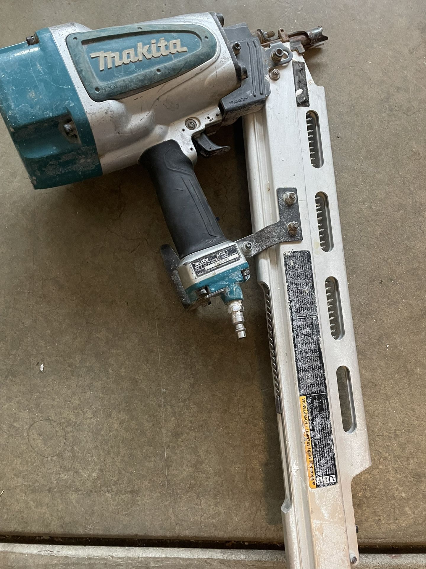 Makita Nailgun