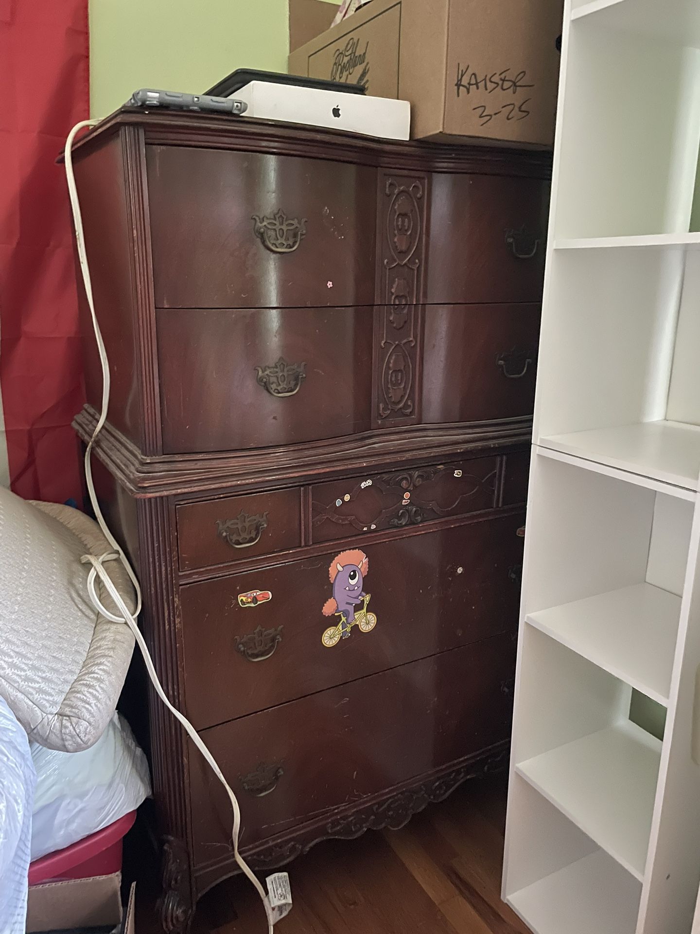 Dresser