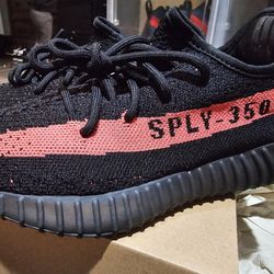 Yeezy 350 V2