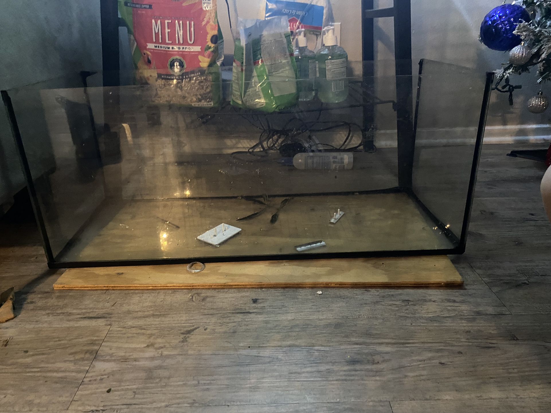 20 Gallon Rimless Fish Tank for Sale in Dallas, TX - OfferUp