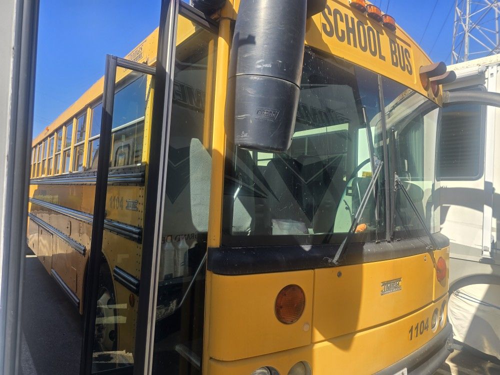 2003 Thomas SAF-T-LINER