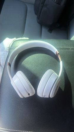 Beats Solo 4 wireless Bluetooth