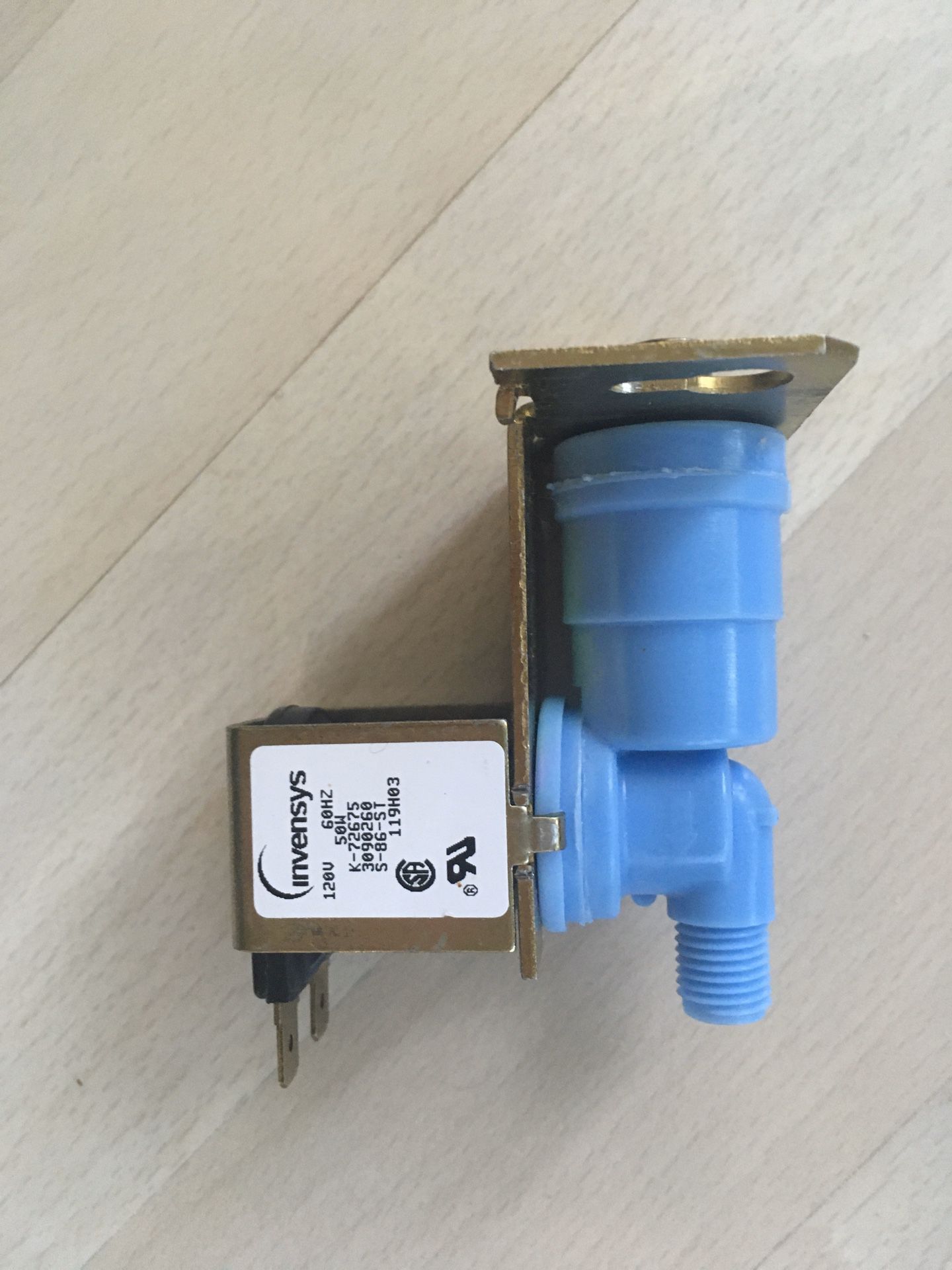 Subzero refrigerator water valve used (other subzero parts available different prices some no shipping) inquire