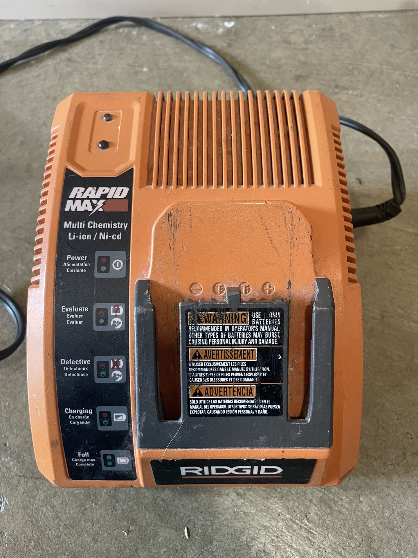 RIDGID Rapid Max Battery Charger