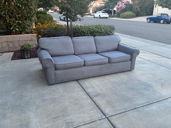 Gray 3-Seat Sofa – Super Comfortable