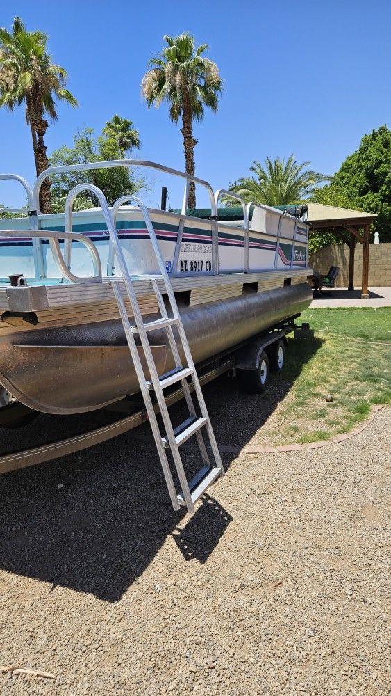 1994 Fisher Freedom 220 Pontoon