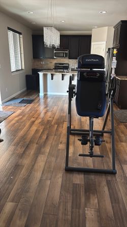 Inversion table- Innova heat and massage