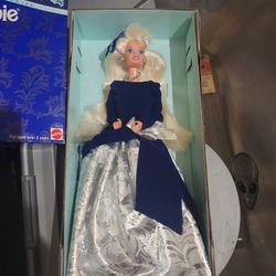 Avon Exclusive Winter Velvet Barbie