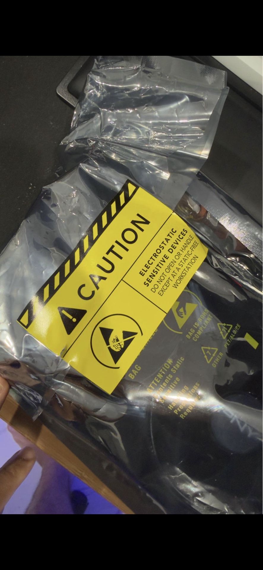 RTX 5090 - SHIPPING ONLY π