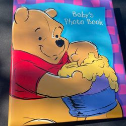 Vintage Hallmark Disney Winnie the Pooh Baby's Photo Album 3 D Ring Binder
