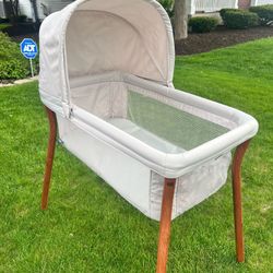 Chicco Lullago Anywhere LE Portable Bassinet