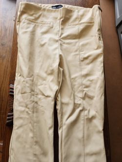 Pantalones vinil marca Zara size M