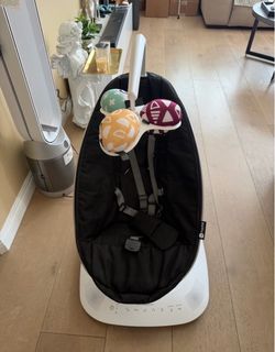 4moms mamaRoo Baby Swing – Excellent Condition