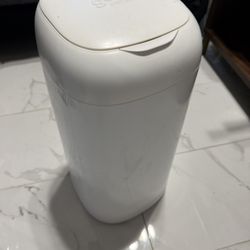 Genie Diaper Expression 