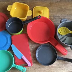16pc Toy kitchen mixed accessories