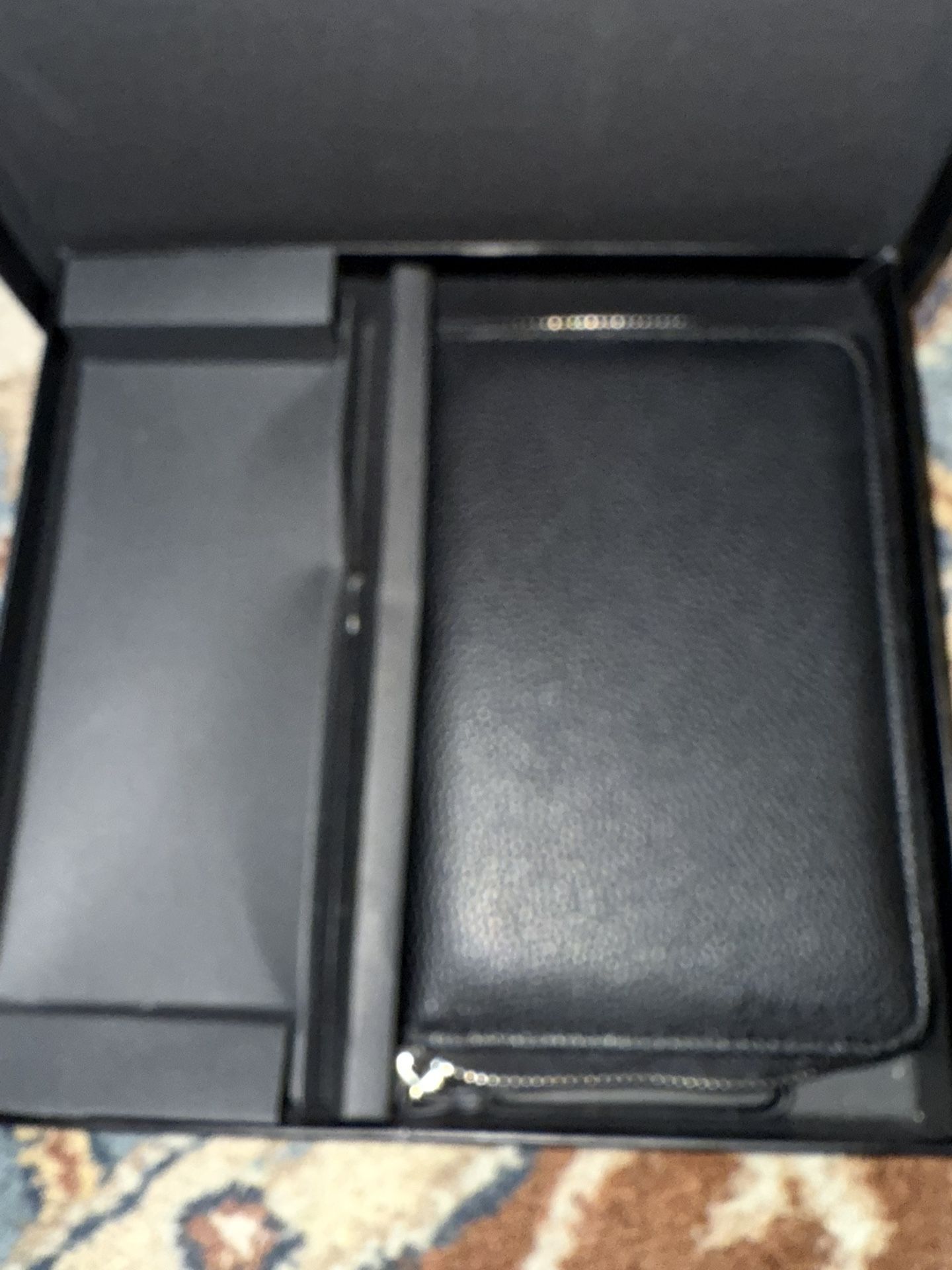 New Bugatti Modernist Men’s Genuine 5.7” Wallet Credit Card Passport Holder