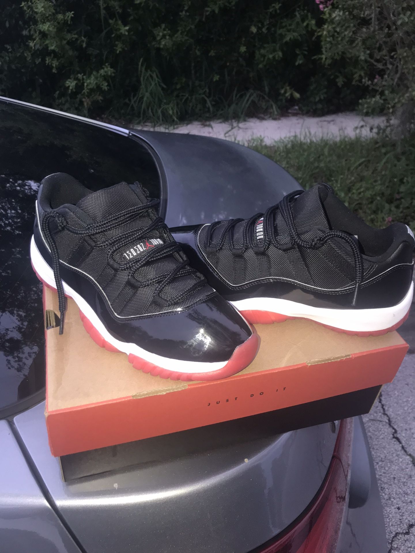 Jordan 11 Retro Low Bred