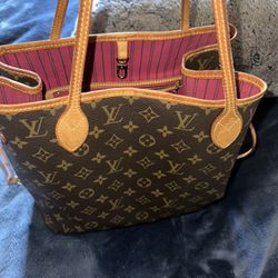 Louis Vuitton Neverfull
