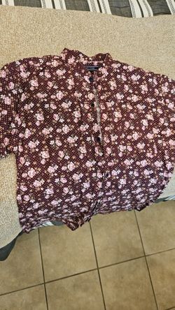 Collar-less Button Up Men's Size M