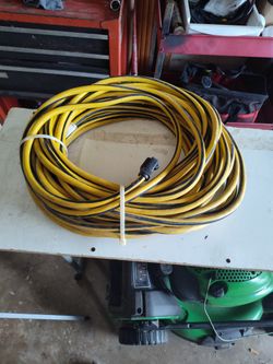 Heavy Duty Extension Cord 100 Ft